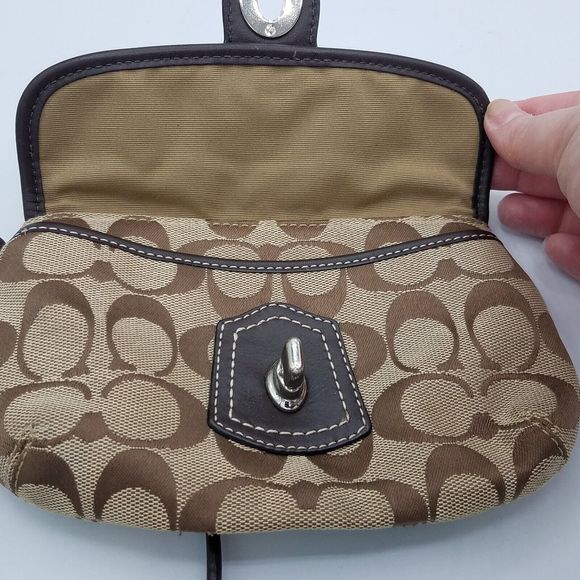 Coach Brown Signature Logo Small Purse Wristlet Clutch Brown Trim Turnlock - Picture 5 of 7